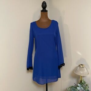 Chic Blue Long Sleeve Dress with Black Lace Trim